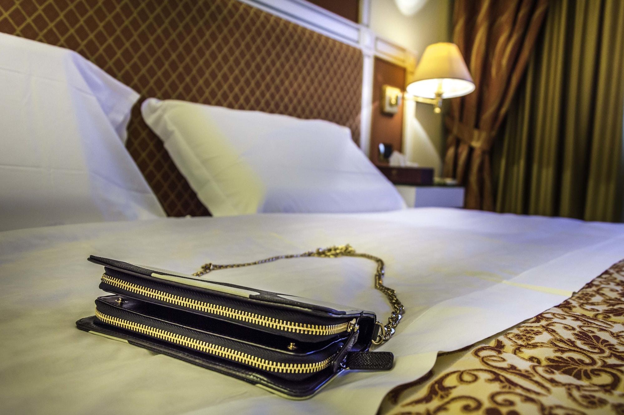 Hotel La Bussola โนวารา ภายนอก รูปภาพ