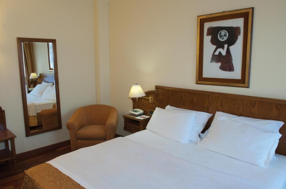 Hotel La Bussola โนวารา ภายนอก รูปภาพ