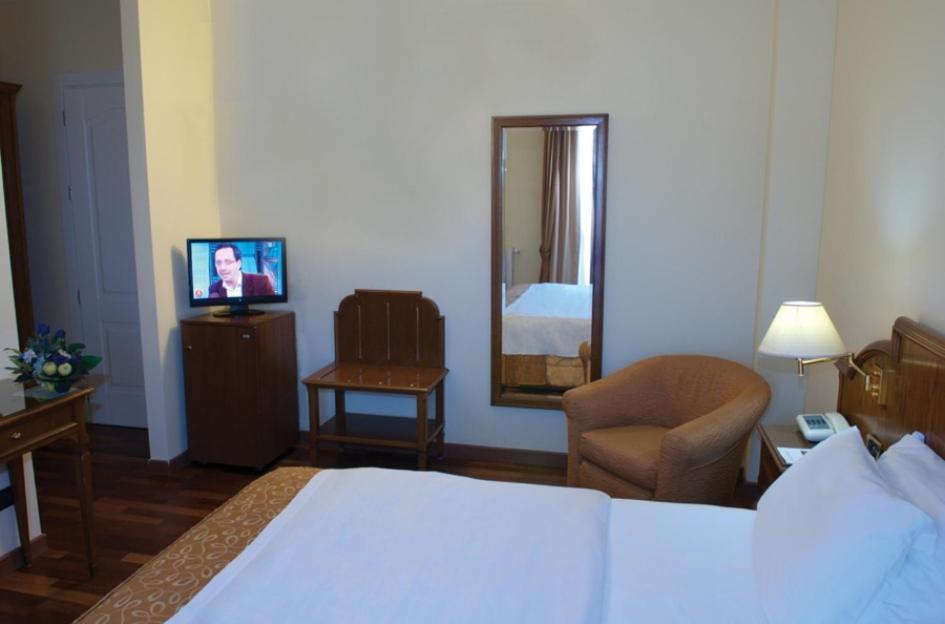 Hotel La Bussola โนวารา ภายนอก รูปภาพ