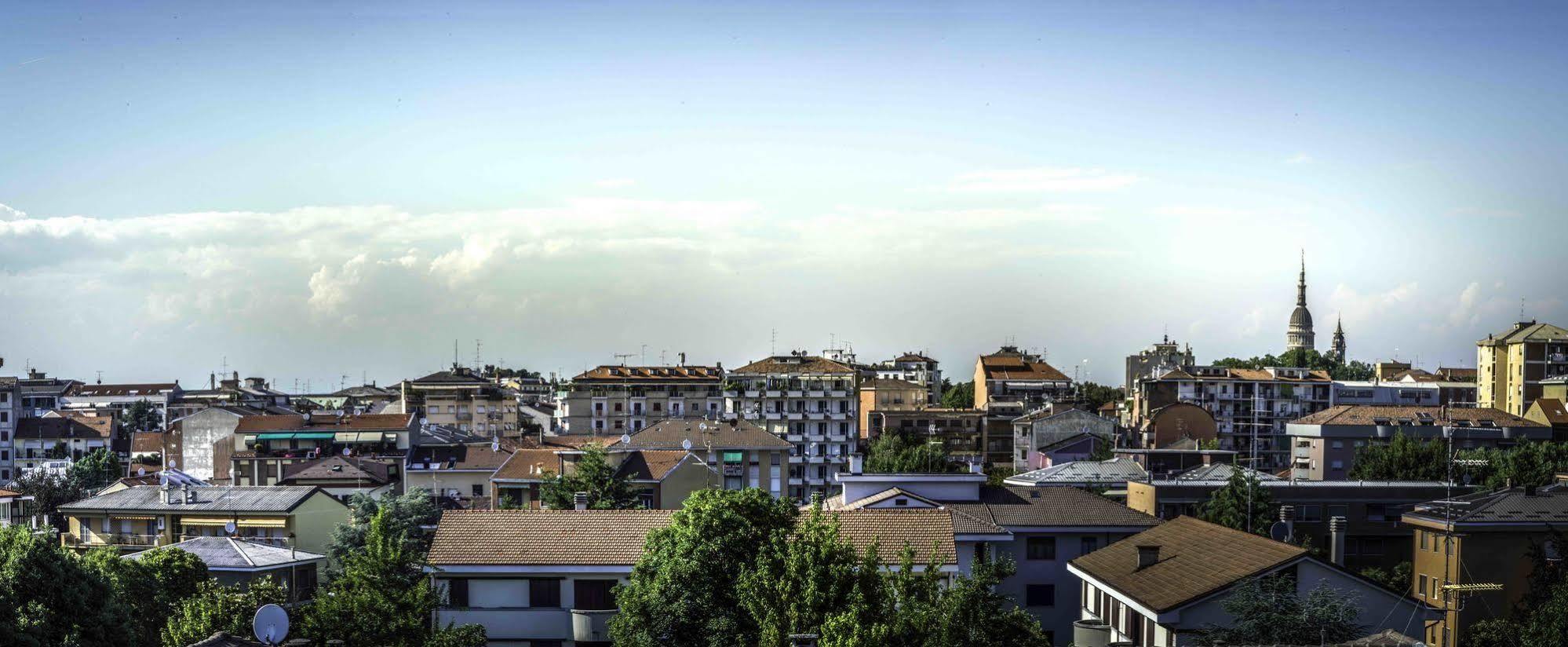 Hotel La Bussola โนวารา ภายนอก รูปภาพ