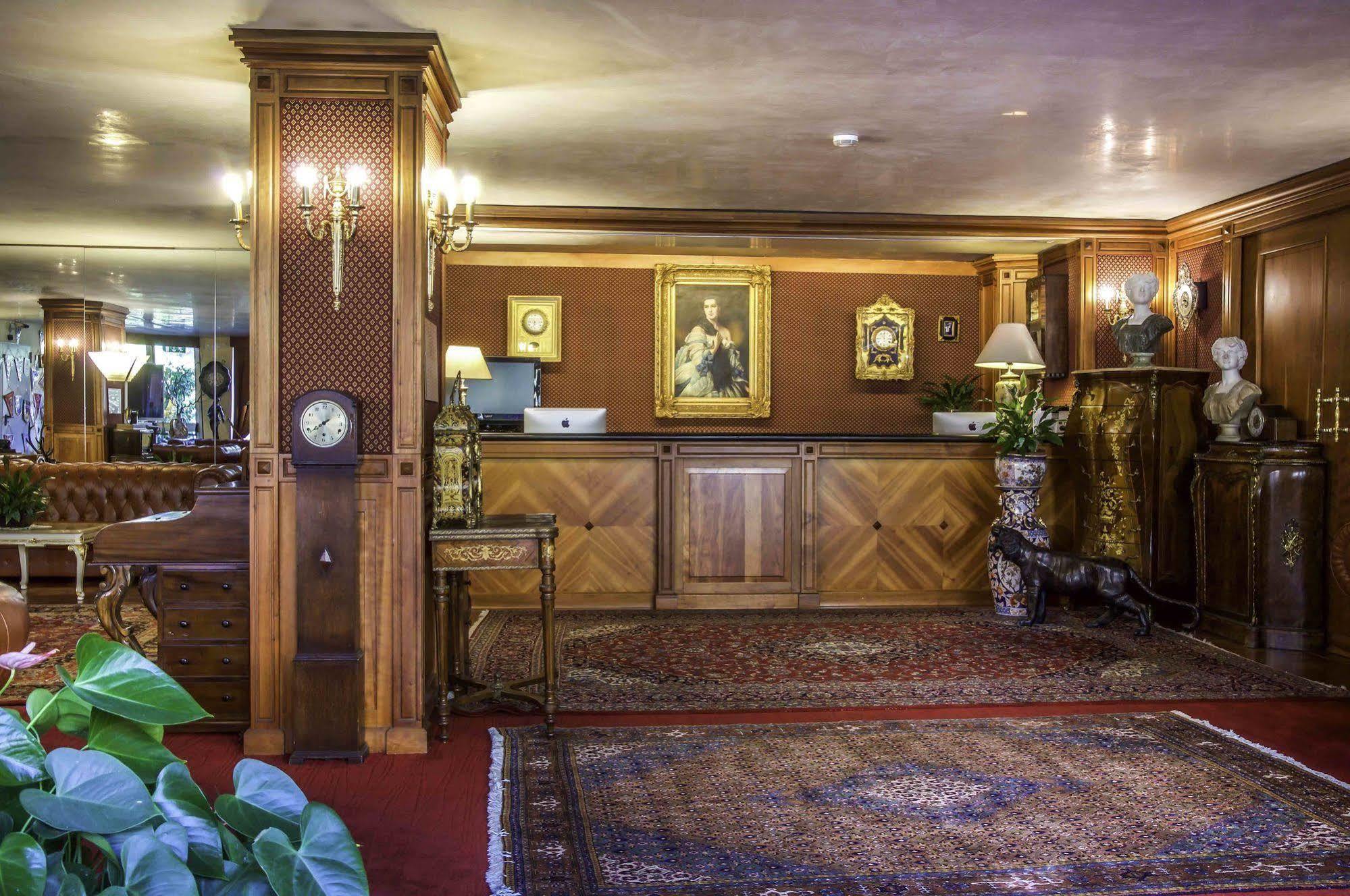 Hotel La Bussola โนวารา ภายนอก รูปภาพ